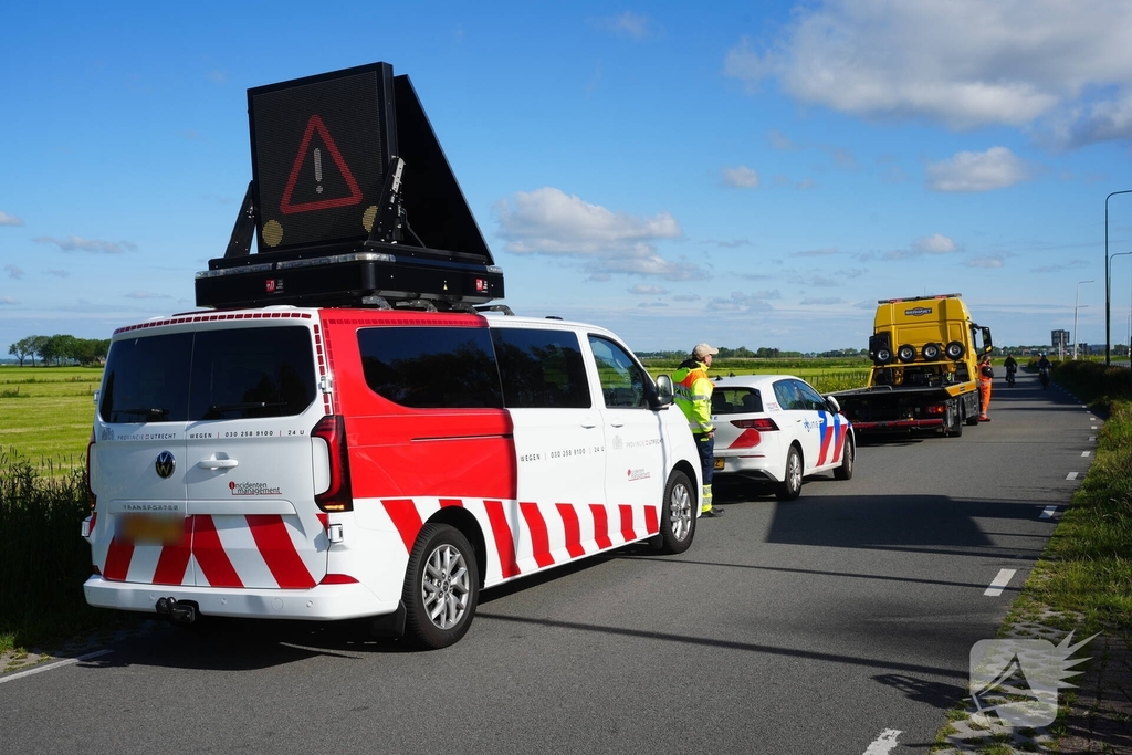 Botsing tussen voertuigen leidt tot schade