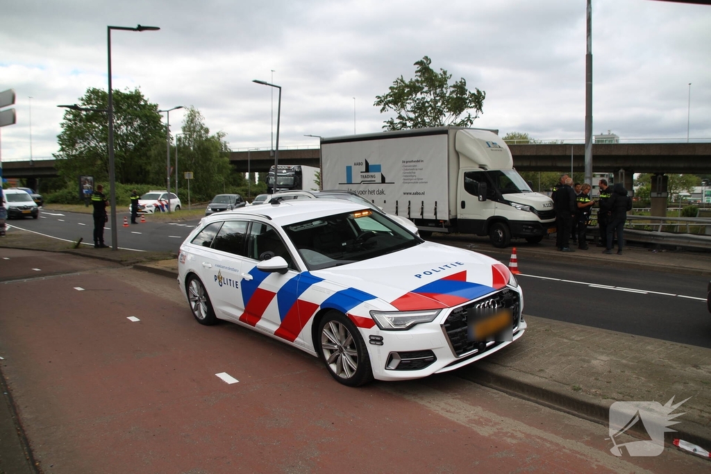 Ongeval tussen busje en vrachtwagentje
