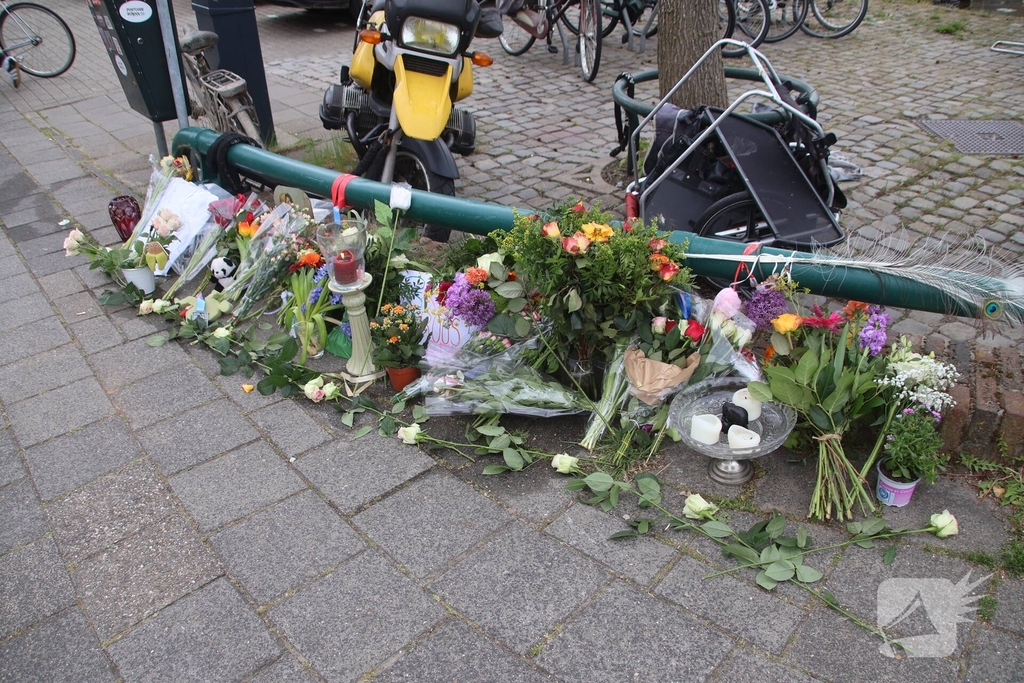 Bloemenzee voor overleden Rosalie (15) bij Leiden Marathon