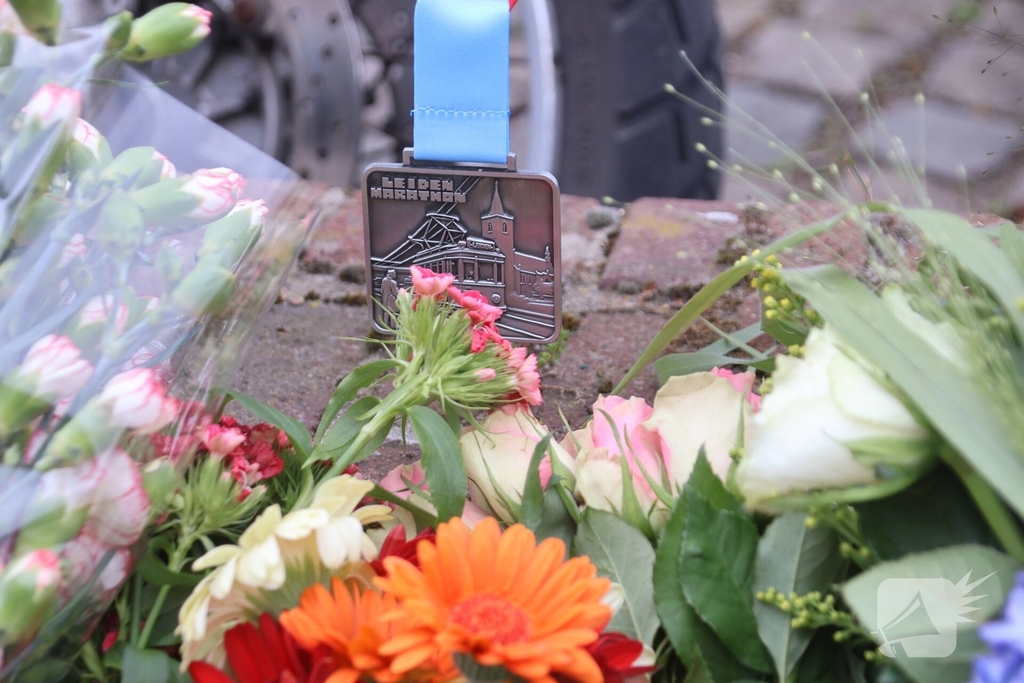 Bloemenzee voor overleden Rosalie (15) bij Leiden Marathon