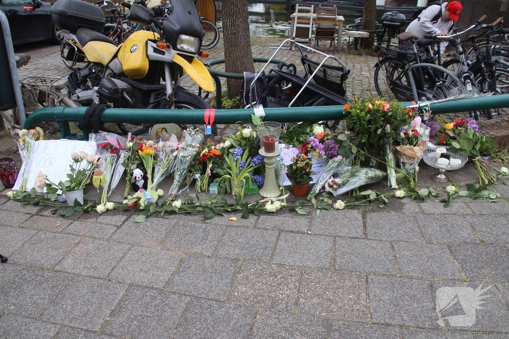 Bloemenzee voor overleden Rosalie (15) bij Leiden Marathon