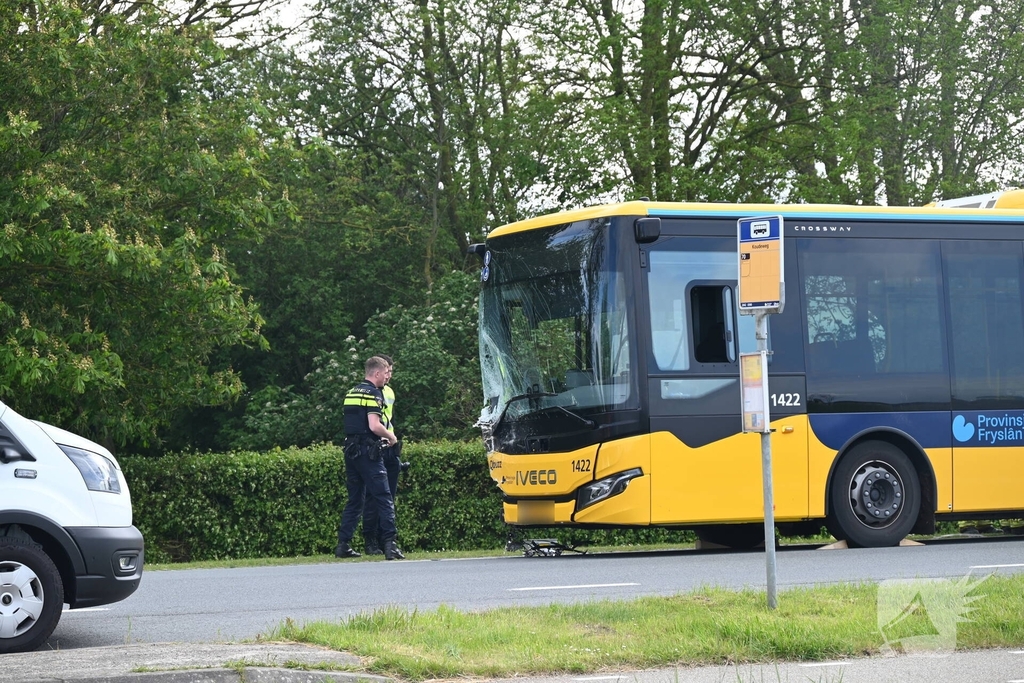 Automobilist raakt zwaargewond bij aanrijding