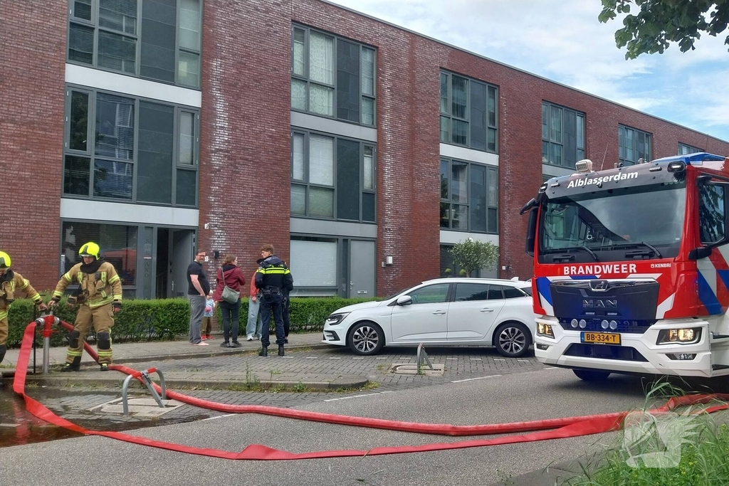 Brand op dak van woning ontdekt