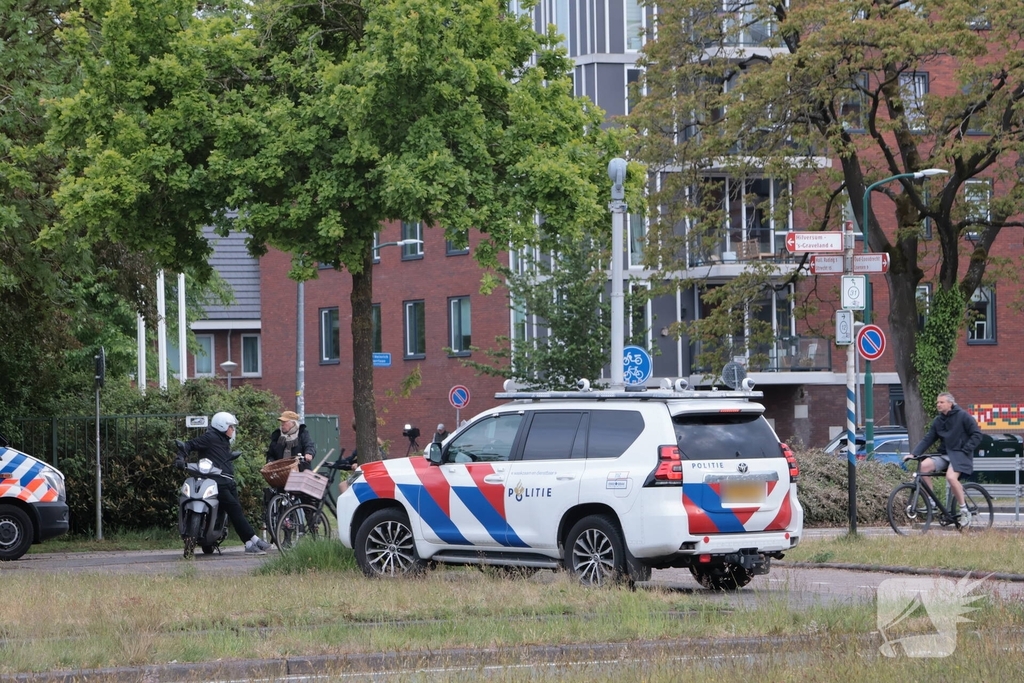 Waterwerper ingezet en veiligheidsrisicogebied na rellen