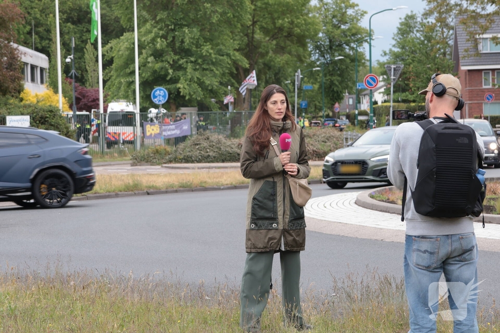 Waterwerper ingezet en veiligheidsrisicogebied na rellen