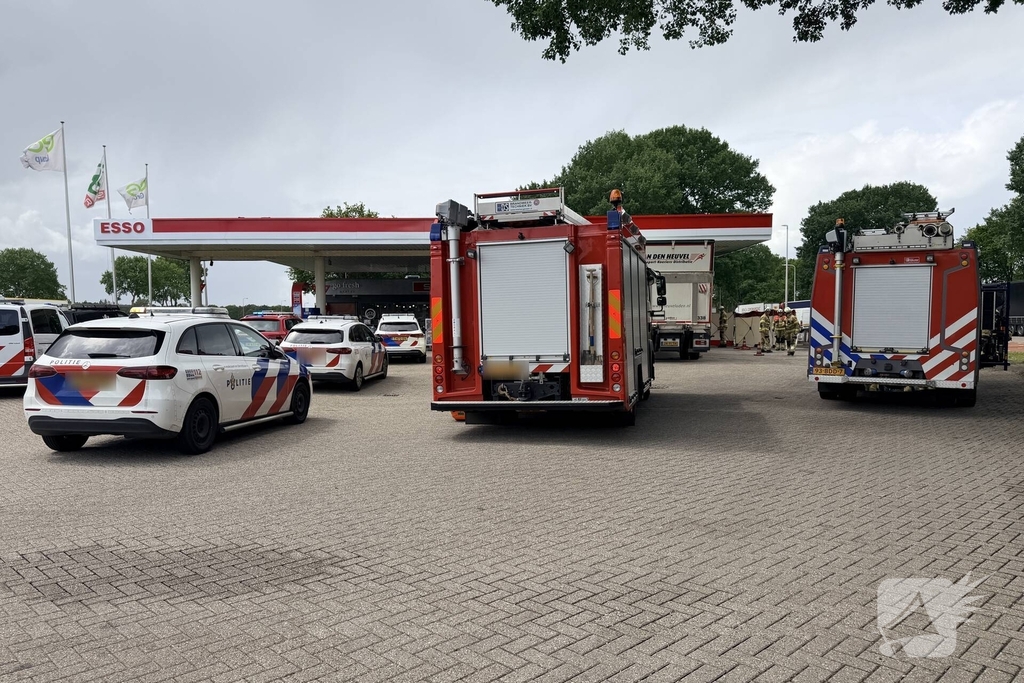 Vrouw overreden door vrachtwagen