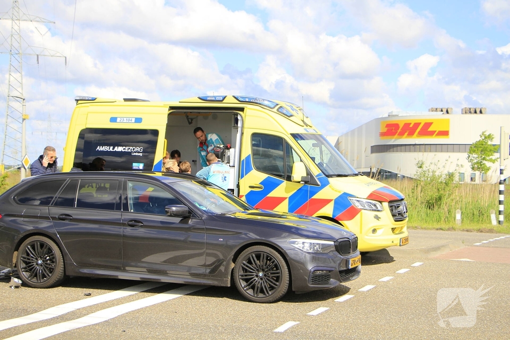 Kopstaartbotsing bij verkeerslichten met kinderen betrokken