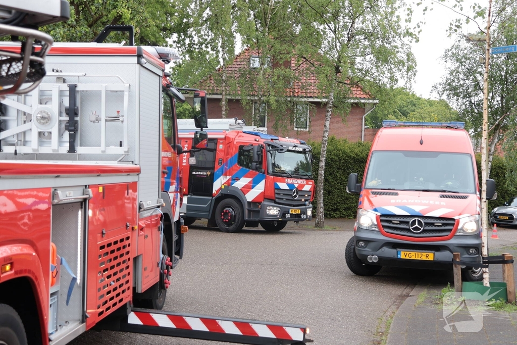 Brand in schoorsteen van woning