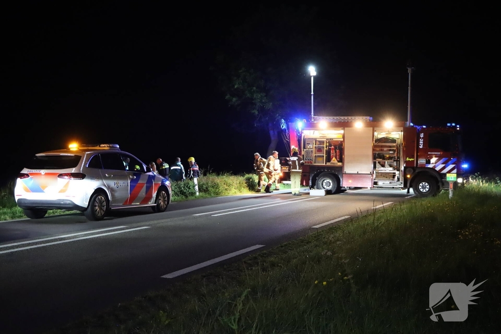 Auto belandt in sloot na ongeval