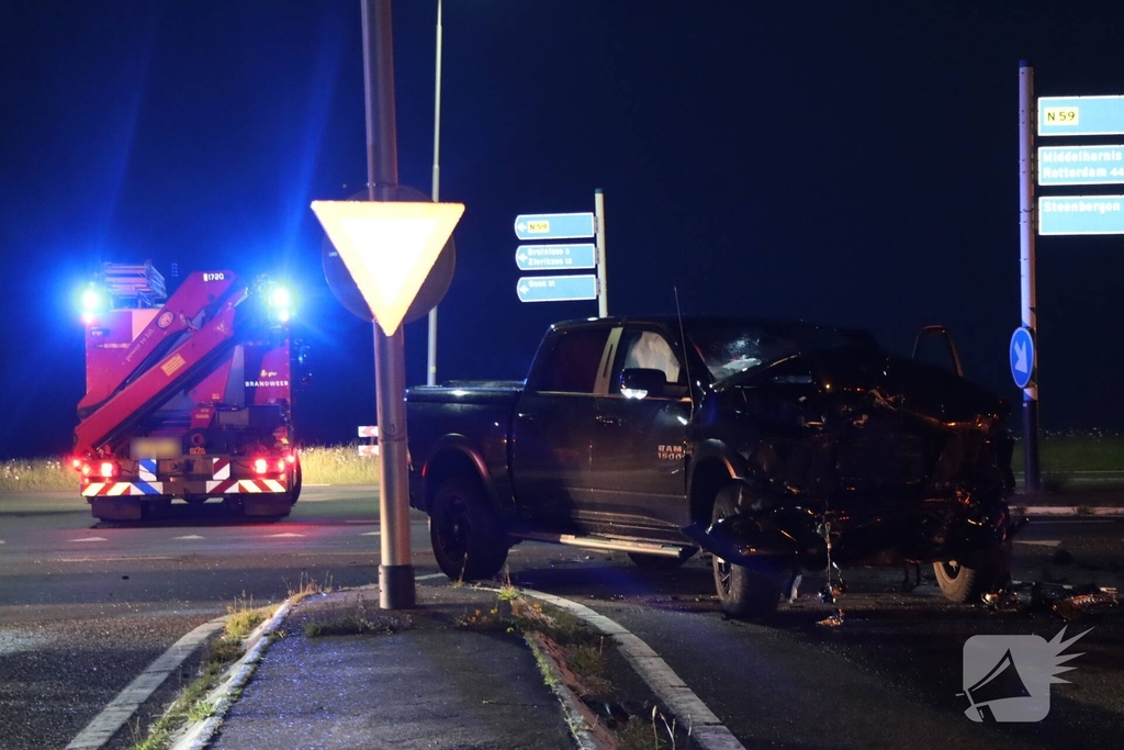 Verkeersongeval met twee voertuigen