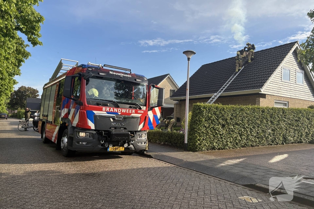 Schoorsteenbrand snel onder controle