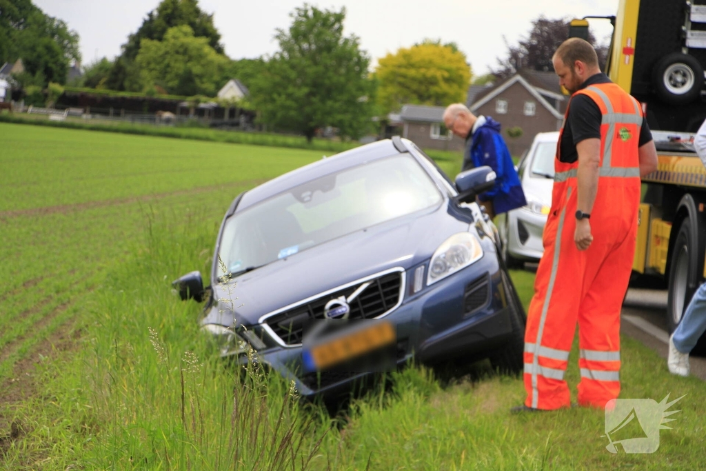 Bestuurder raakt van de weg na black-out