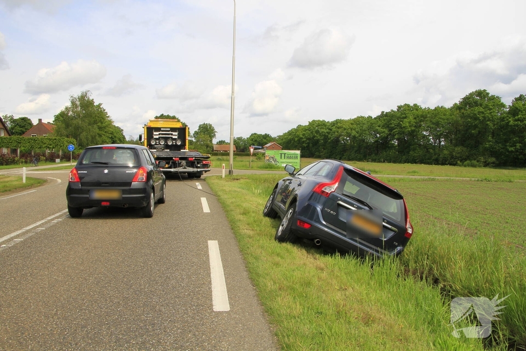 Bestuurder raakt van de weg na black-out