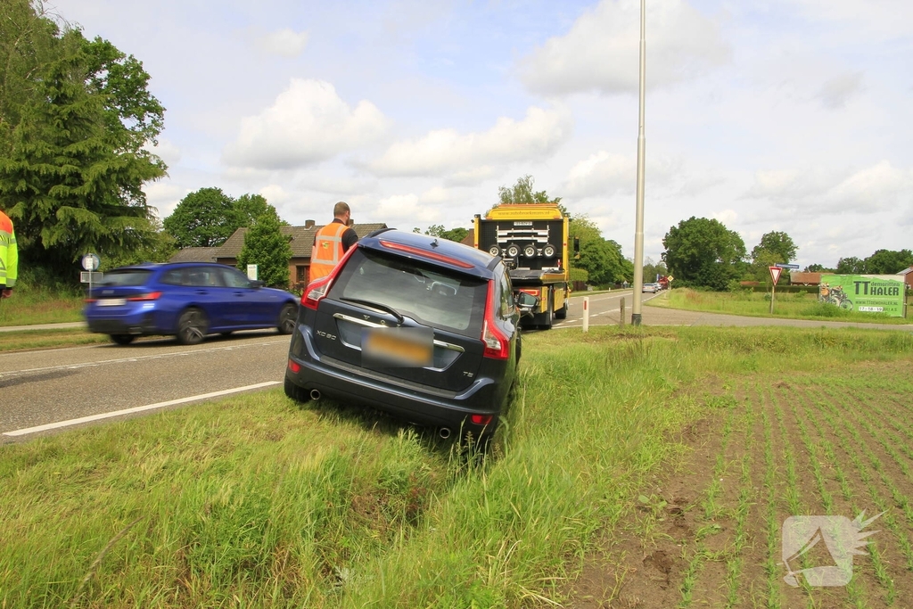 Bestuurder raakt van de weg na black-out