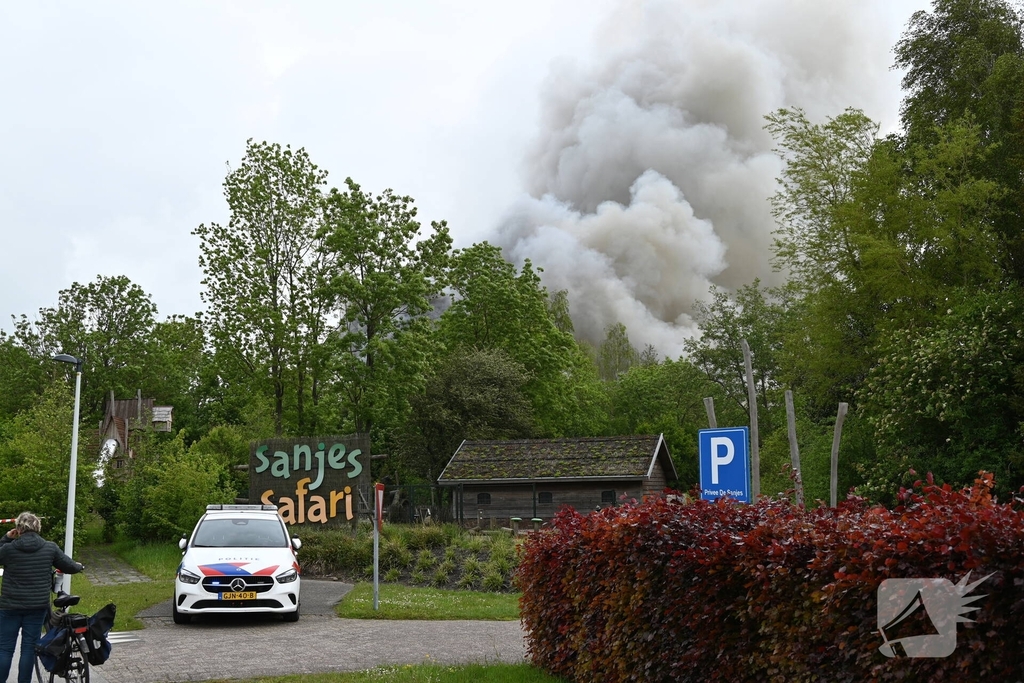 Brand in loods leidt tot opschaling van hulpverlening