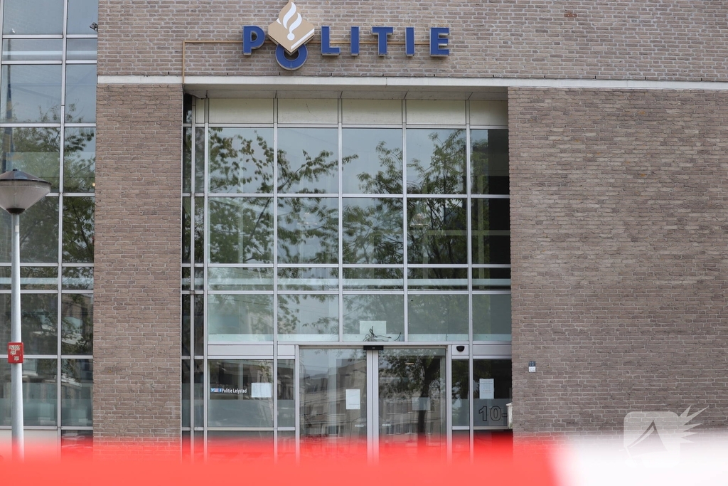 Ontruiming politiebureau na ontdekking mogelijk explosief