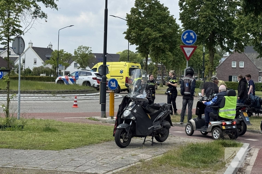 Fietser gewond bij aanrijding met les scooter, instructeur onder invloed