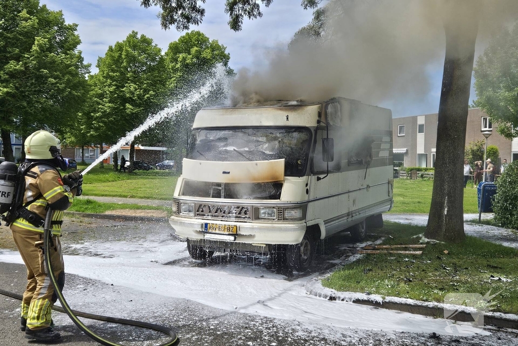 Brand in camper leidt tot snelle brandweeractie