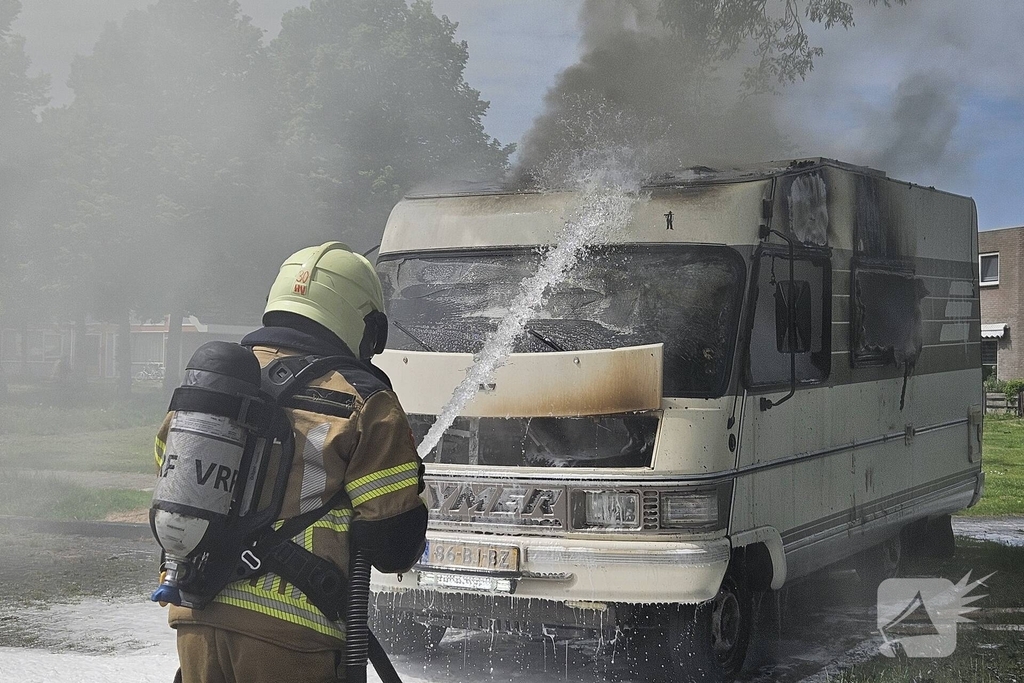 Brand in camper leidt tot snelle brandweeractie