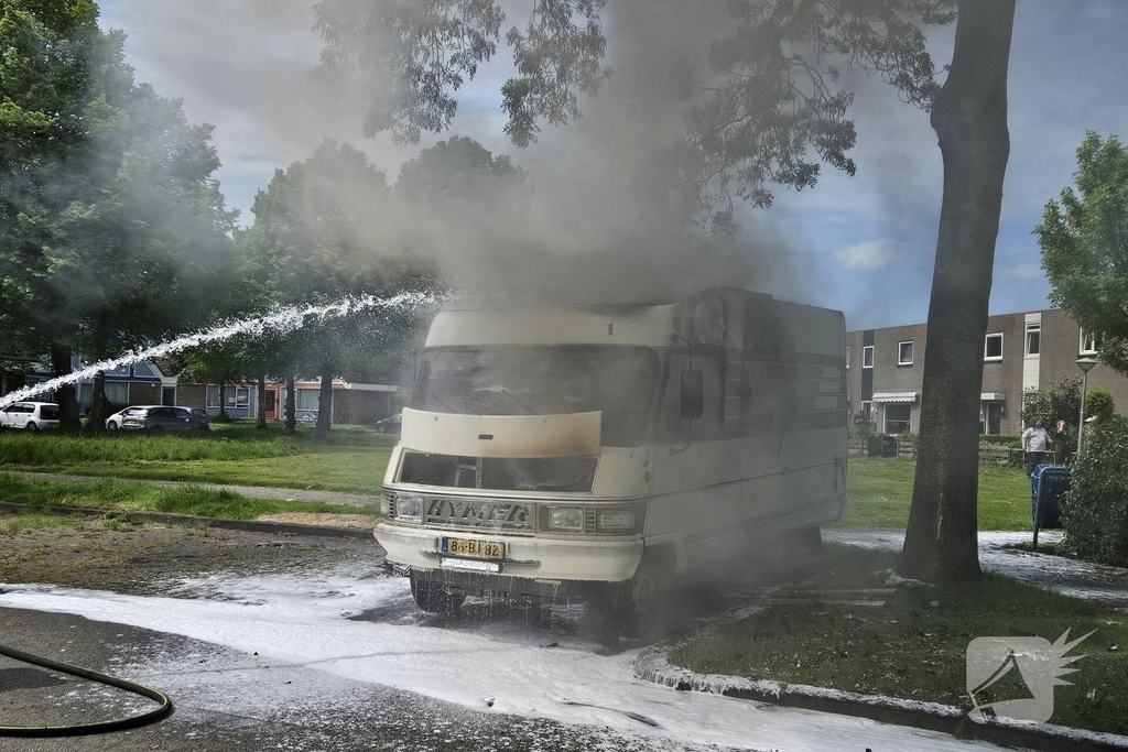 Brand in camper leidt tot snelle brandweeractie
