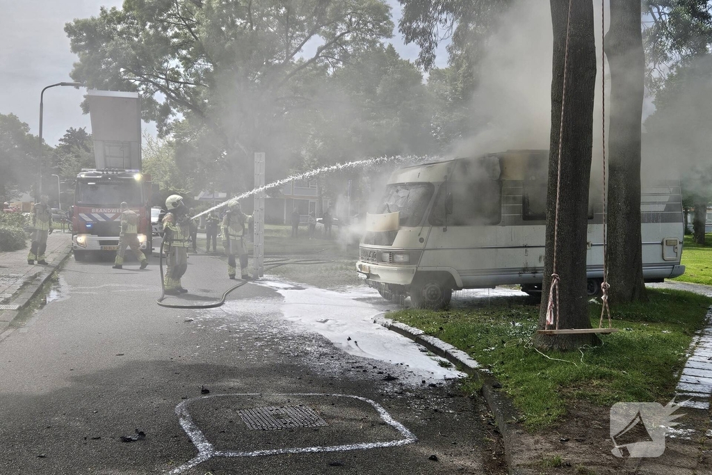 Brand in camper leidt tot snelle brandweeractie