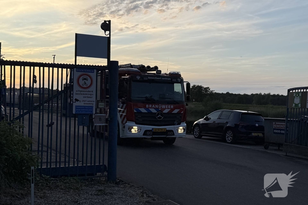 Brand in loods van metaalbedrijf