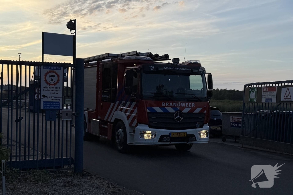 Brand in loods van metaalbedrijf