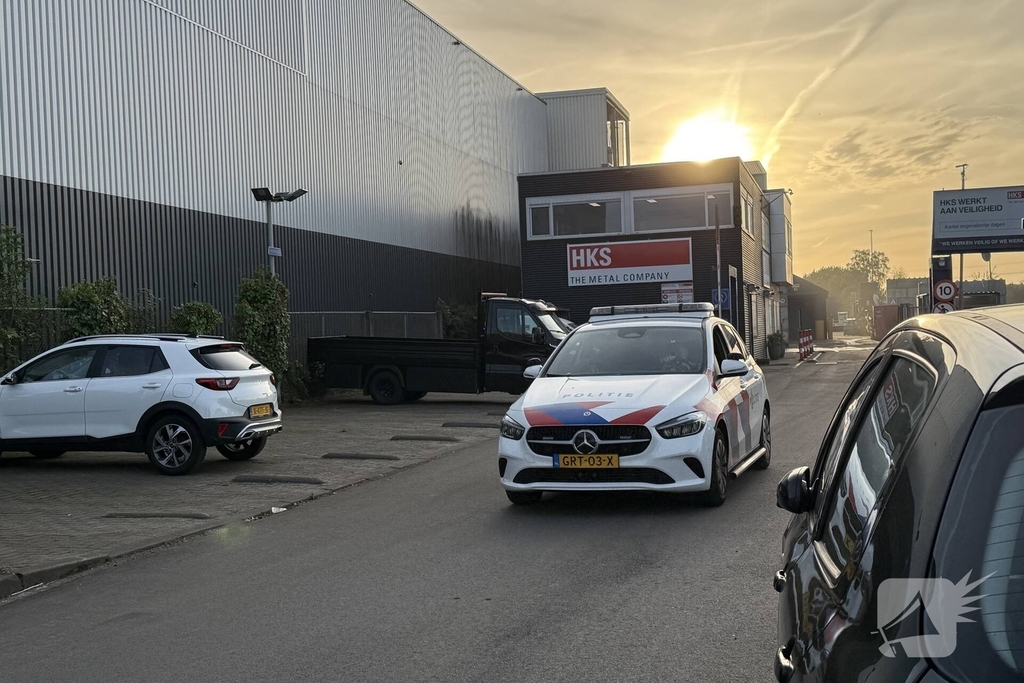 Brand in loods van metaalbedrijf