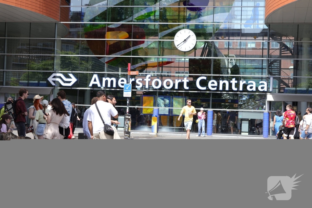 Wachtende reizigers door verstoring treinverkeer