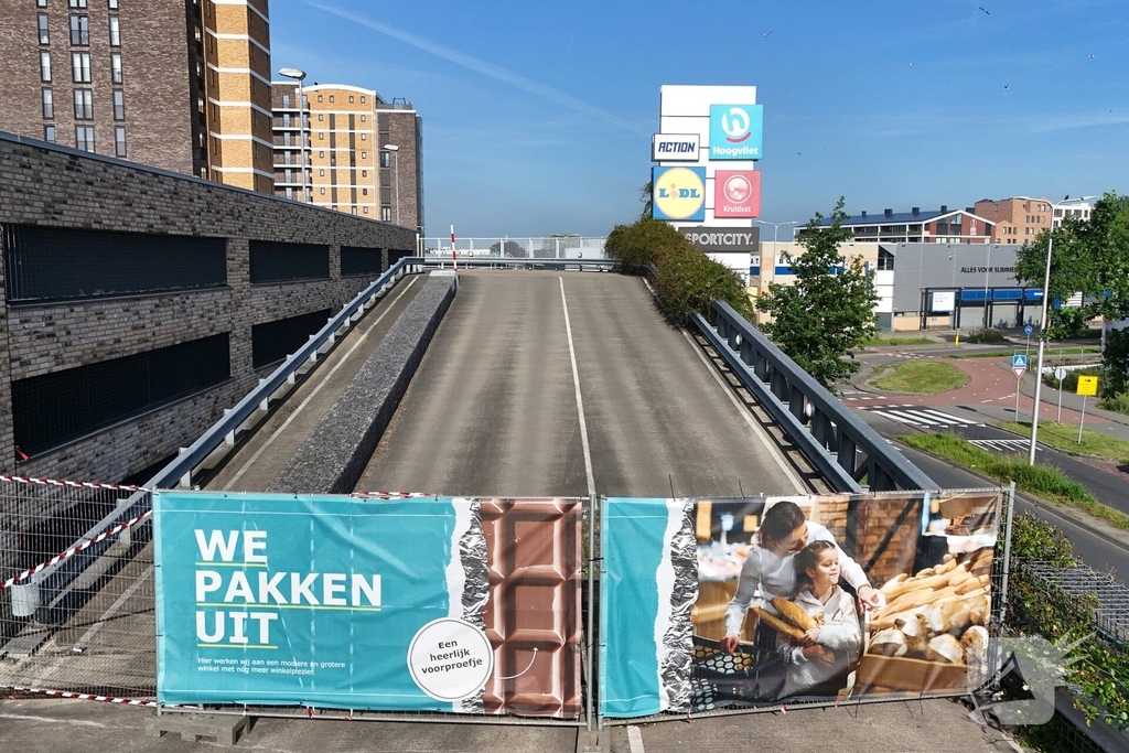 Parkeerdek winkelcentrum afgesloten wegens betonproblemen
