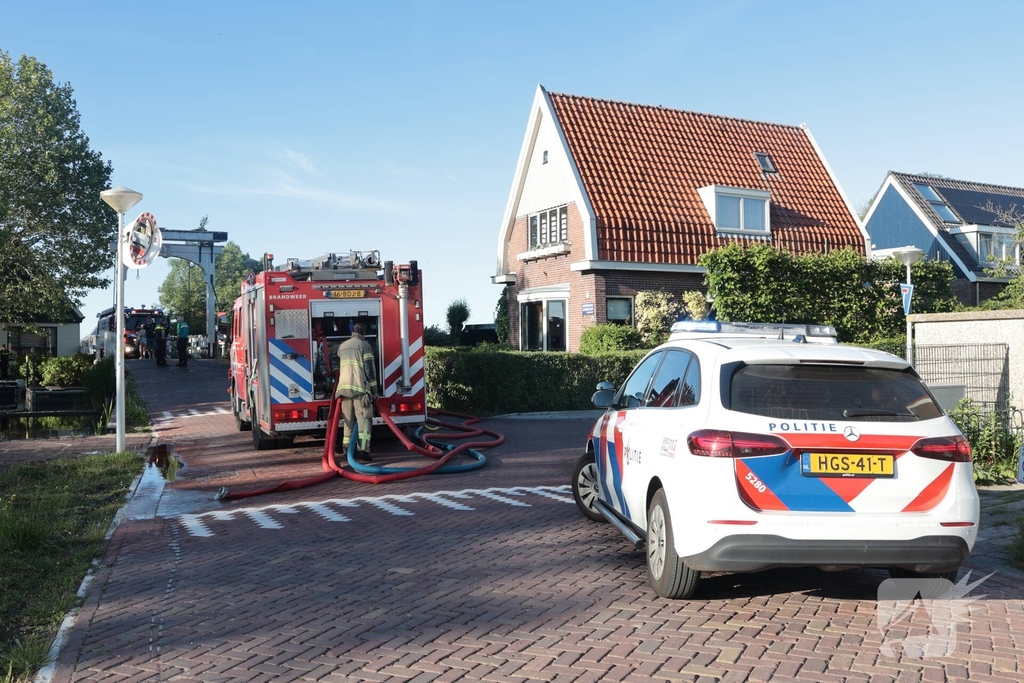 Bewoner nagekeken na brand in woning