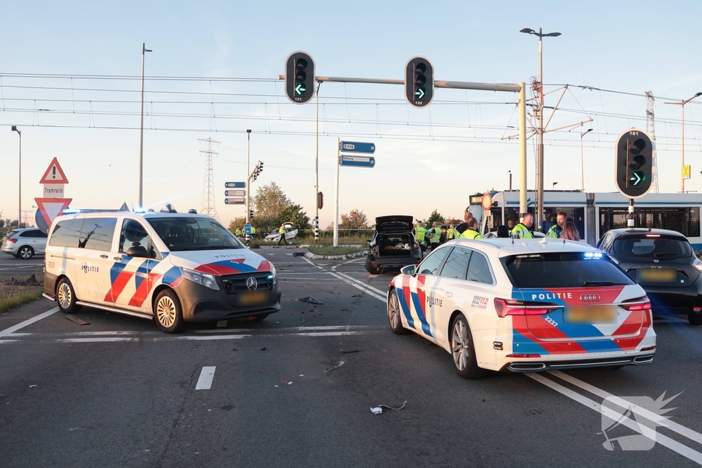 Drie auto's betrokken bij aanrijding met letsel