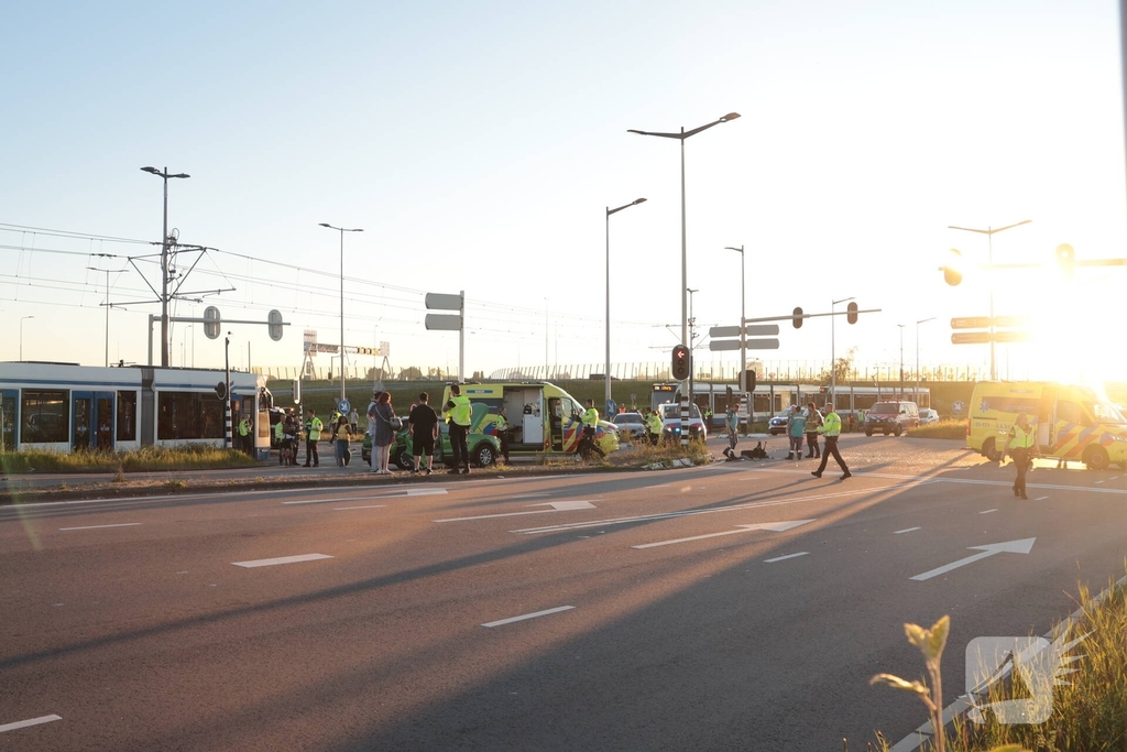 Drie auto's betrokken bij aanrijding met letsel