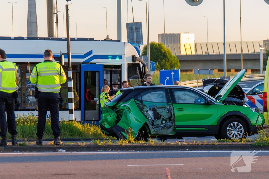 Drie auto's betrokken bij aanrijding met letsel