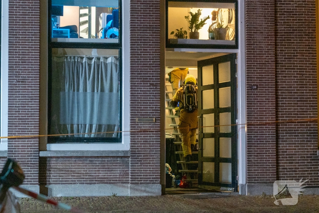 Brandweer onderzoekt incident in woning
