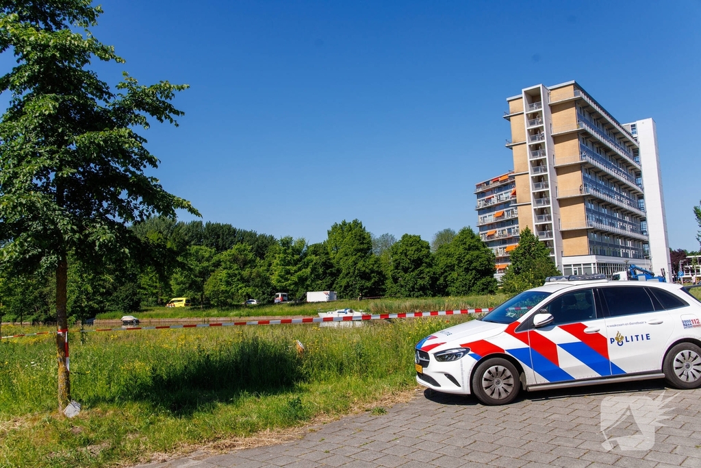 Overleden persoon aangetroffen in siergracht