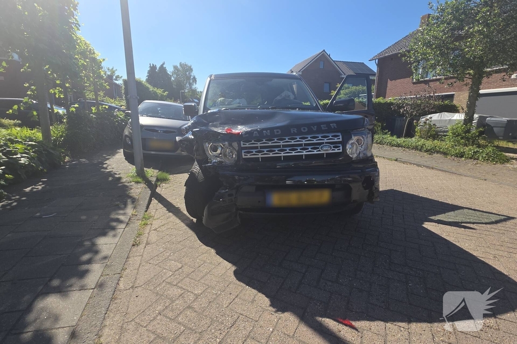 Bestuurder raakt onwel en veroorzaakt ongeval met meerdere total loss auto's