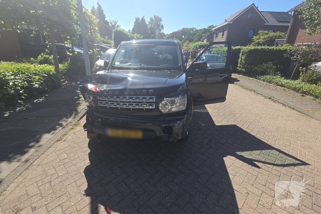 Bestuurder raakt onwel en veroorzaakt ongeval met meerdere total loss auto's