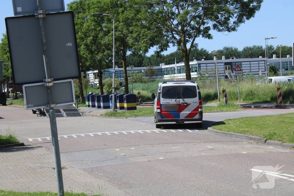 Scooterrijder gewond bij aanrijding op rotonde
