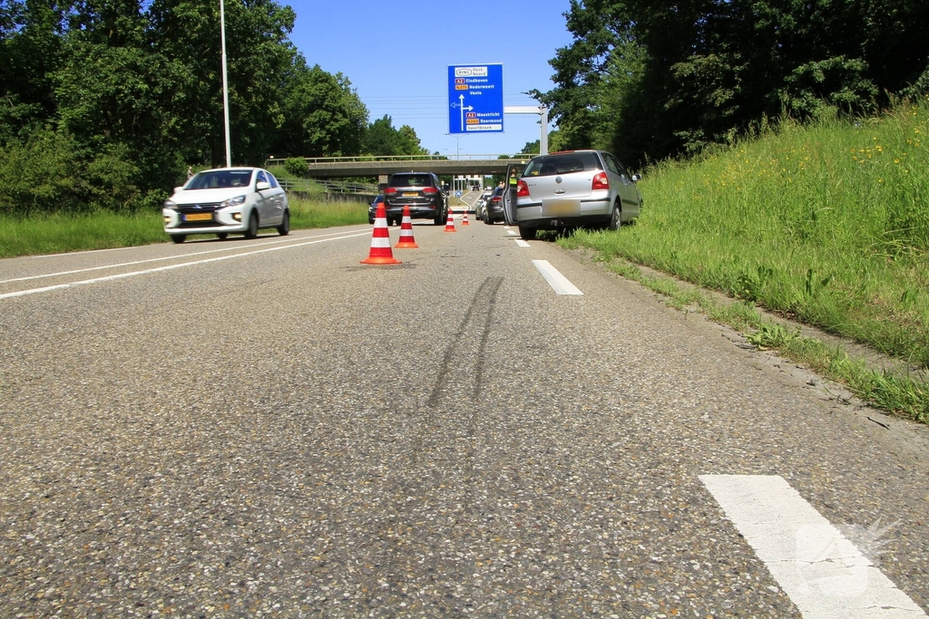 Aanrijding tussen voertuigen leidt tot lichte verkeershinder