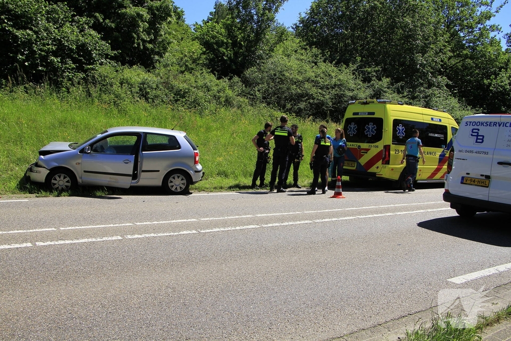 Aanrijding tussen voertuigen leidt tot lichte verkeershinder