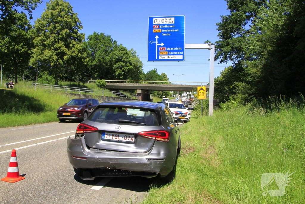 Aanrijding tussen voertuigen leidt tot lichte verkeershinder