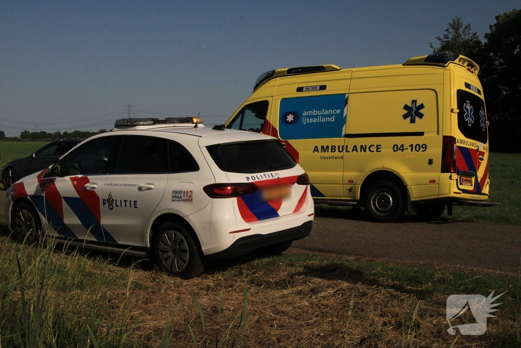 Botsing tussen twee auto's leidt tot ambulance-inzet
