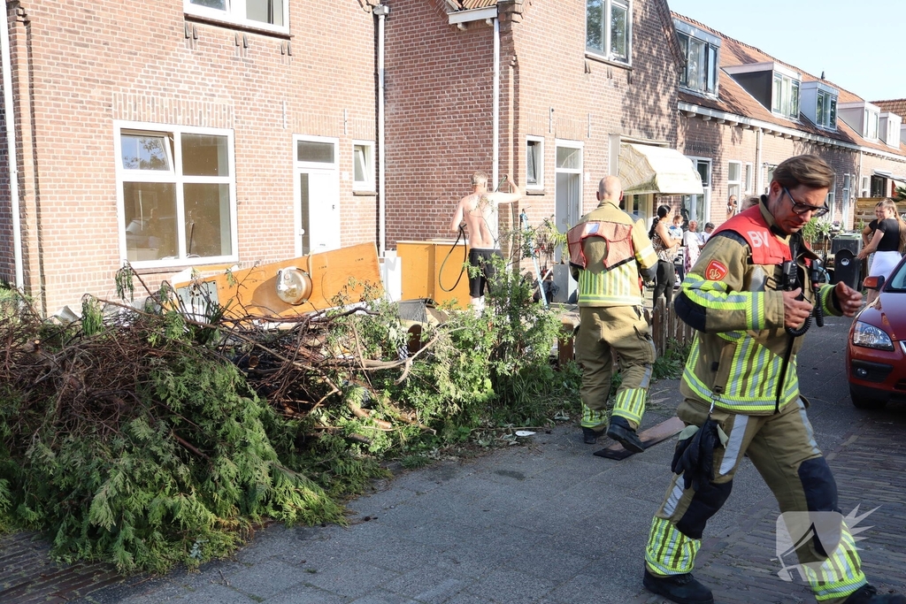 Brandweer snel ter plaatse bij buitenbrand