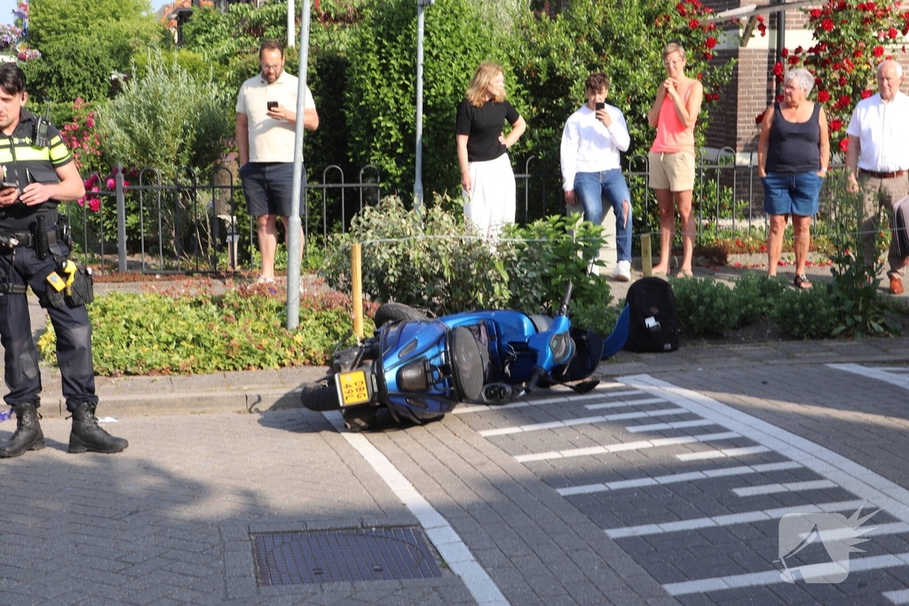 Scooterrijder gewond bij aanrijding