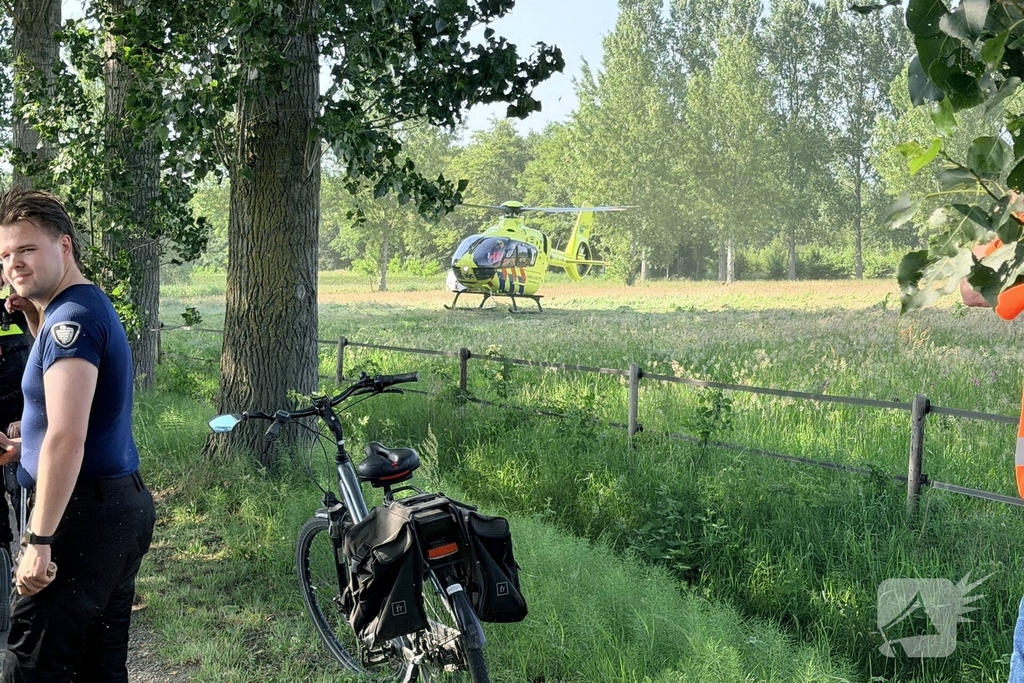 Fietser zwaargewond bij aanrijding met tractor