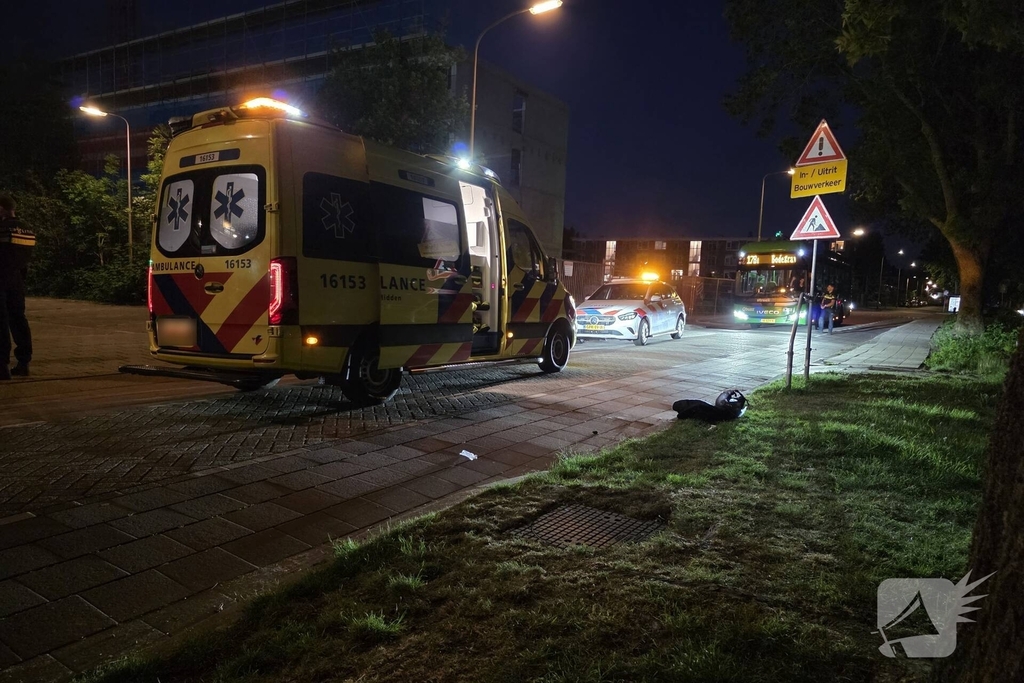 Scooters botsen met letsel en aanhouding