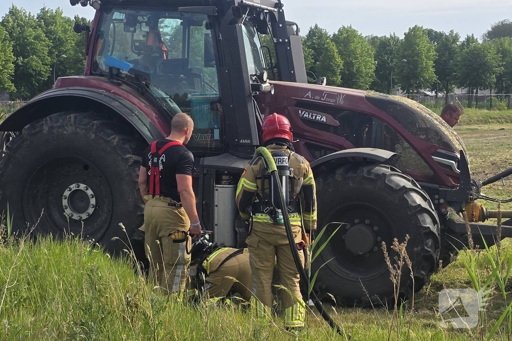 Brand in landbouwvoertuig zonder gewonden