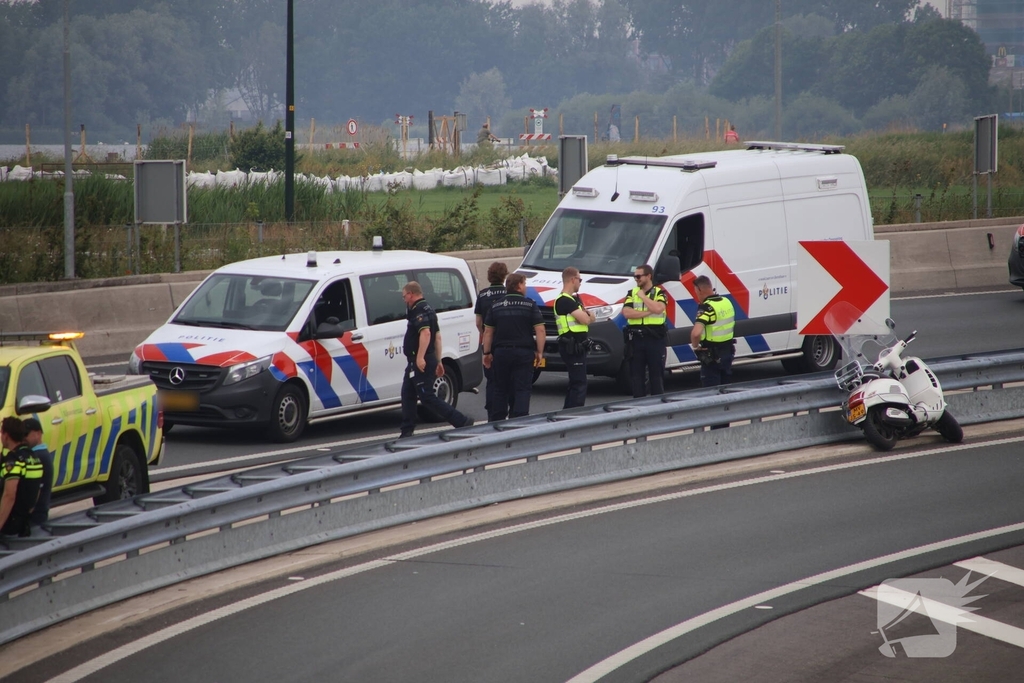 79-jarige motorscooterrijder overleden na ongeval op provinciale weg