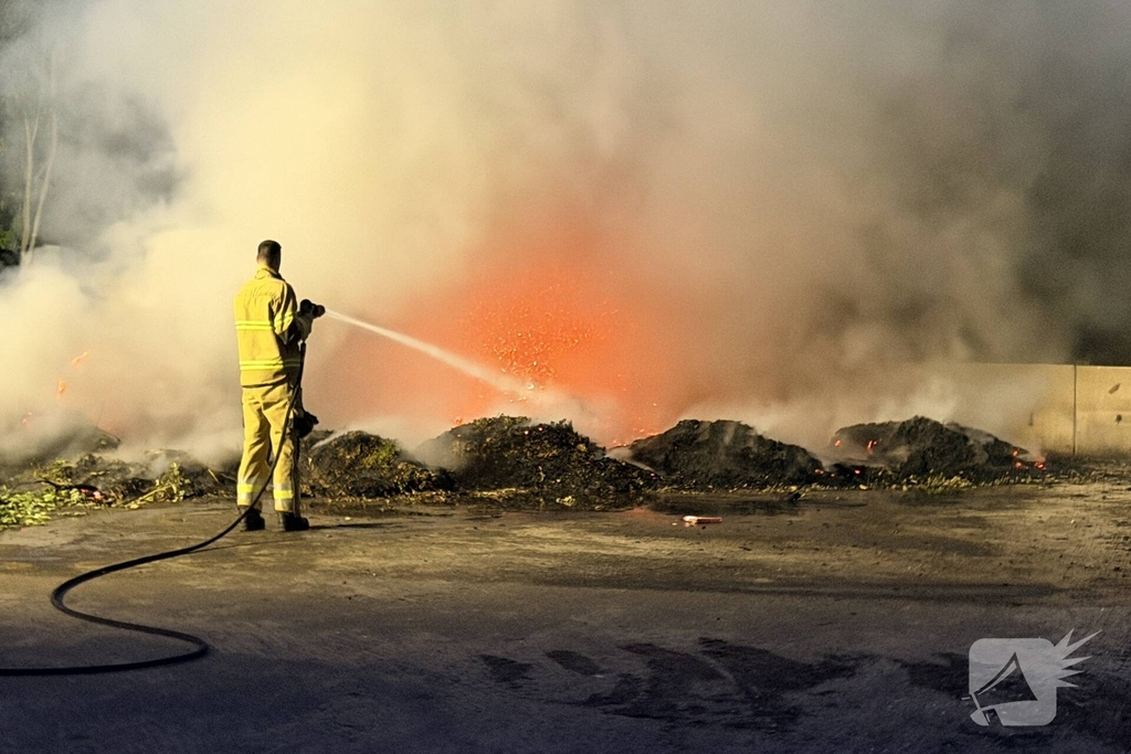 Buitenbrand in snoeiafval in Schijndel